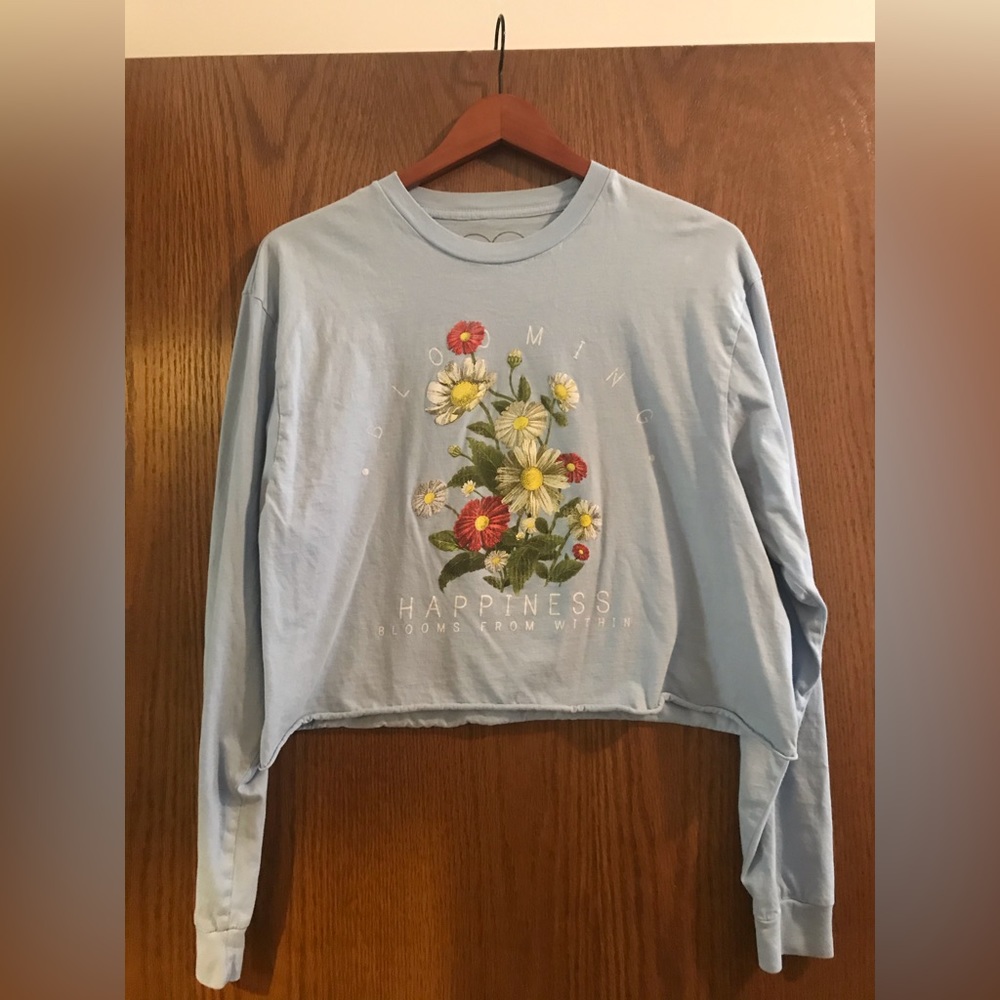 Blue “blooming happiness from within” crop top Size L ‘obsessive love’ brand